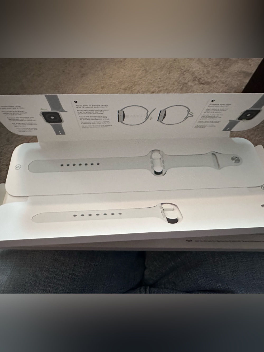 New Genuine Apple Watch White Sport Band w/ Original Packaging